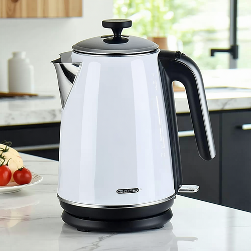 la-elegancia-de-la-cocina-moderna-reflejada-en-esta-tetera-electrica