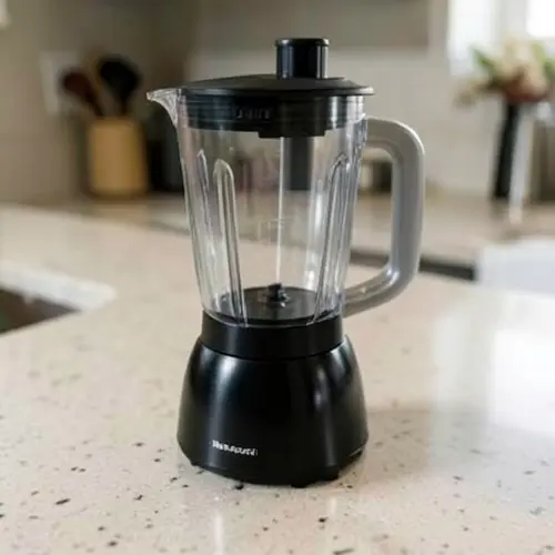 Cuánto espacio ocupa una licuadora y cómo guardarla con base compacta, vaso desmontado y hueco real de encimera en una cocina doméstica